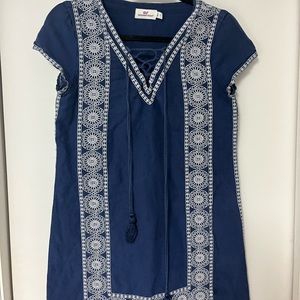 Vineyard Vines Dress.  EUC.  Blue with white embroidery.  Sz 2